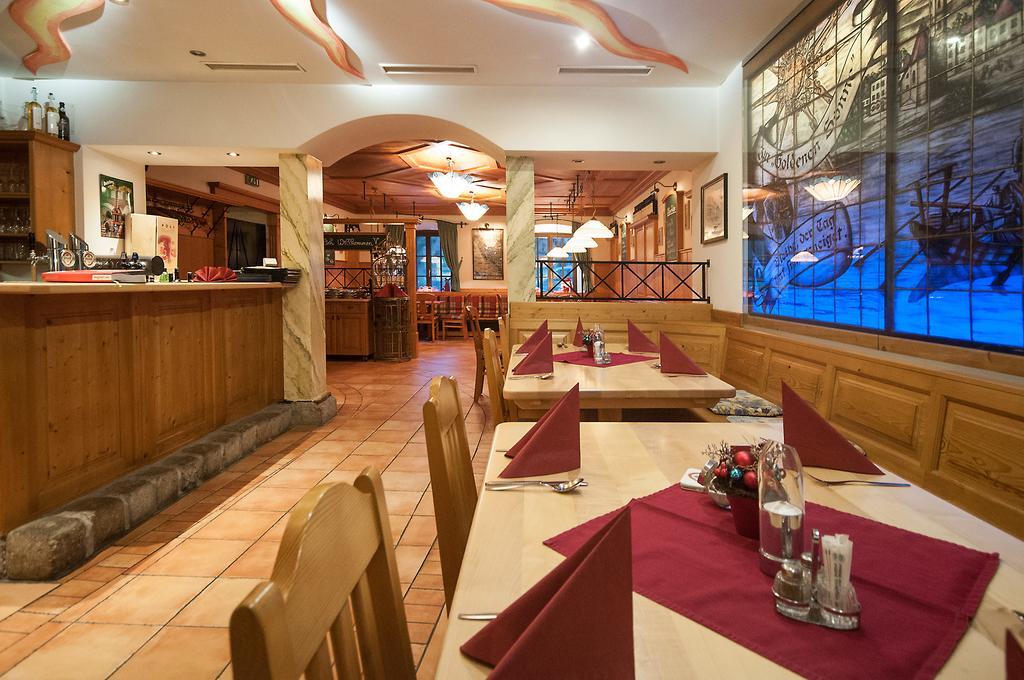 Hotel Gasthof Sonne アッシャッハ・アン・デア・ドナウ エクステリア 写真